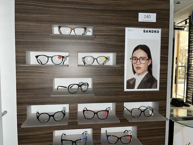 Plm 820 diverse brilmonturen waaronder gucci, prada, rayban, enz - afbeelding 10 van  98