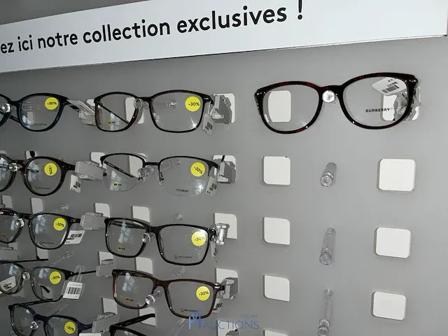 Plm 820 diverse brilmonturen waaronder gucci, prada, rayban, enz - afbeelding 24 van  98