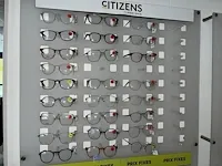 Plm 820 diverse brilmonturen waaronder gucci, prada, rayban, enz - afbeelding 26 van  98