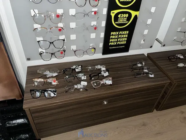 Plm 820 diverse brilmonturen waaronder gucci, prada, rayban, enz - afbeelding 28 van  98