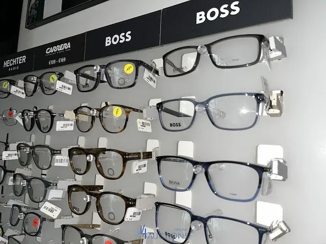Plm 820 diverse brilmonturen waaronder gucci, prada, rayban, enz - afbeelding 33 van  98