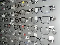 Plm 820 diverse brilmonturen waaronder gucci, prada, rayban, enz - afbeelding 35 van  98