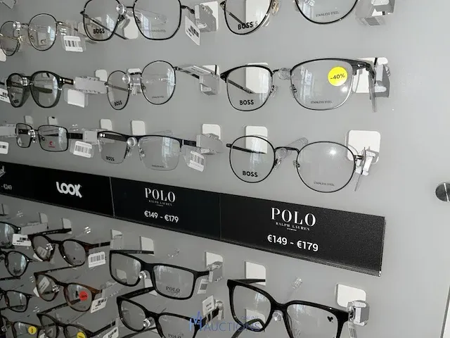 Plm 820 diverse brilmonturen waaronder gucci, prada, rayban, enz - afbeelding 37 van  98