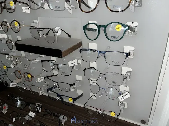Plm 820 diverse brilmonturen waaronder gucci, prada, rayban, enz - afbeelding 39 van  98