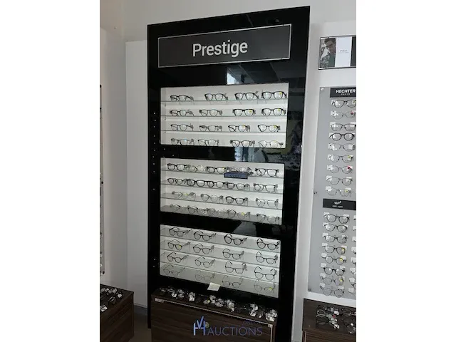 Plm 820 diverse brilmonturen waaronder gucci, prada, rayban, enz - afbeelding 46 van  98