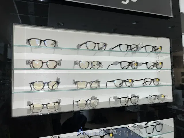 Plm 820 diverse brilmonturen waaronder gucci, prada, rayban, enz - afbeelding 47 van  98