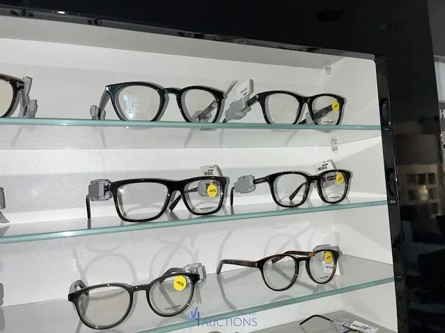 Plm 820 diverse brilmonturen waaronder gucci, prada, rayban, enz - afbeelding 50 van  98