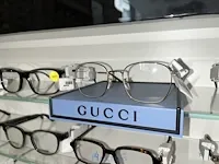 Plm 820 diverse brilmonturen waaronder gucci, prada, rayban, enz - afbeelding 52 van  98