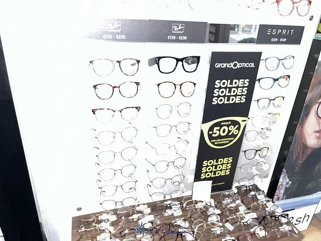 Plm 820 diverse brilmonturen waaronder gucci, prada, rayban, enz - afbeelding 45 van  98