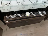 Plm 820 diverse brilmonturen waaronder gucci, prada, rayban, enz - afbeelding 59 van  98