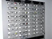 Plm 820 diverse brilmonturen waaronder gucci, prada, rayban, enz - afbeelding 62 van  98