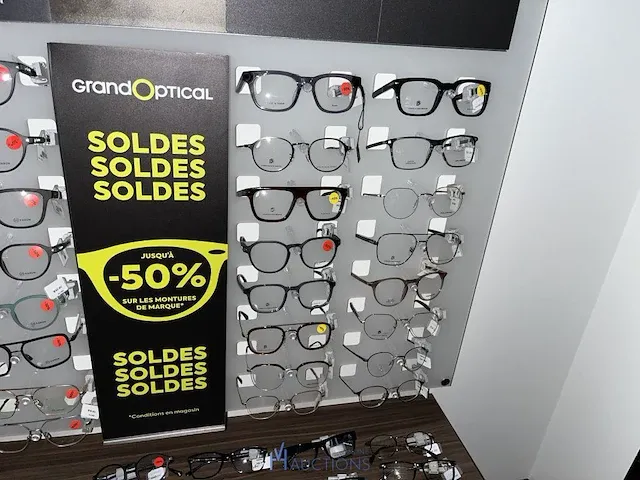 Plm 820 diverse brilmonturen waaronder gucci, prada, rayban, enz - afbeelding 68 van  98