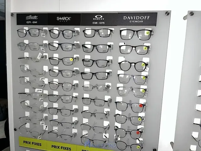Plm 820 diverse brilmonturen waaronder gucci, prada, rayban, enz - afbeelding 72 van  98