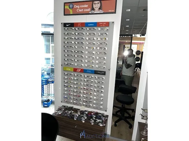 Plm 820 diverse brilmonturen waaronder gucci, prada, rayban, enz - afbeelding 85 van  98