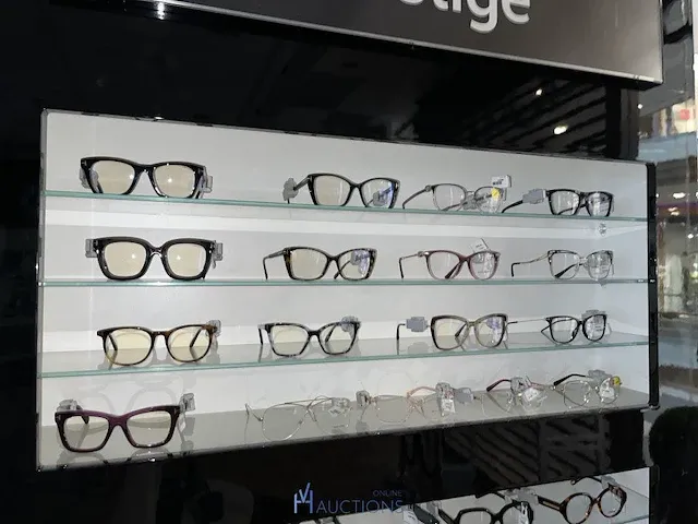 Plm 820 diverse brilmonturen waaronder gucci, prada, rayban, enz - afbeelding 89 van  98