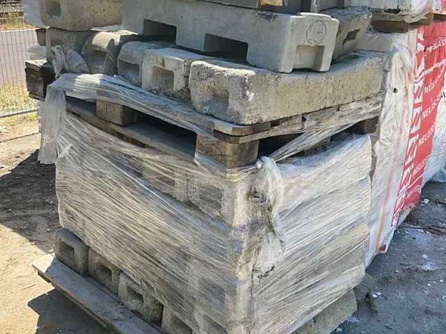 Plm 83 betonnen omheiningsvoeten - afbeelding 3 van  3