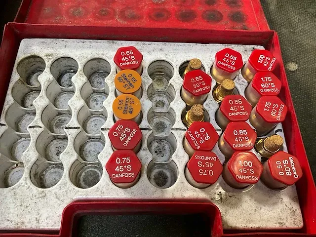 Plm 84 diverse olieverstuivers danfoss - afbeelding 3 van  9