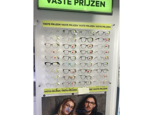 Plm 840 diverse brilmonturen waaronder gucci, prada, rayban, enz - afbeelding 15 van  22
