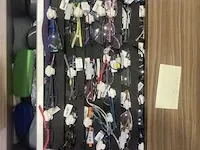 Plm 840 diverse brilmonturen waaronder gucci, prada, rayban, enz - afbeelding 16 van  22