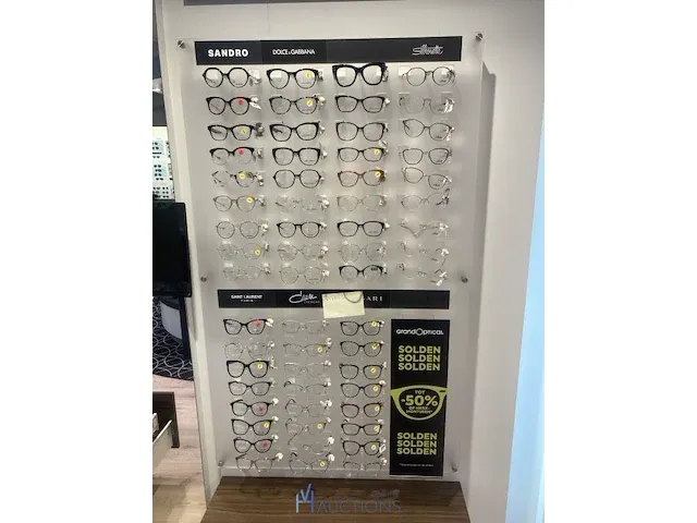 Plm 840 diverse brilmonturen waaronder gucci, prada, rayban, enz - afbeelding 17 van  22