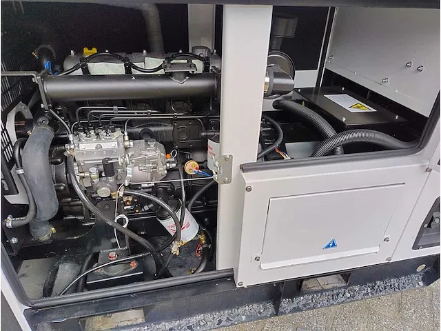 Plus power - diesel noodstroomaggregaat - 2023 - afbeelding 10 van  19