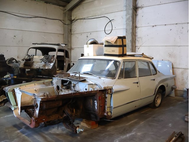 Plymouth valiant 1961 - afbeelding 1 van  16