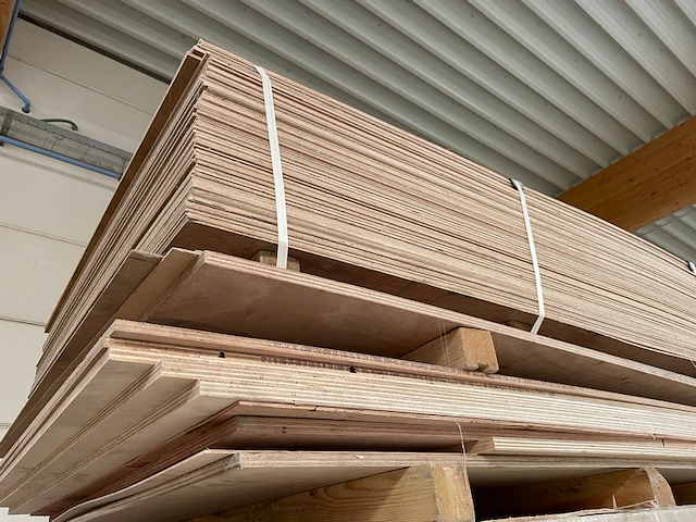 Plywoodplaten, restplaten multiplex - afbeelding 1 van  4