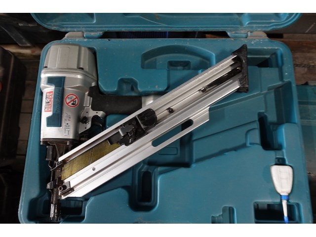 Pneumatisch nagelpistool makita - afbeelding 1 van  1