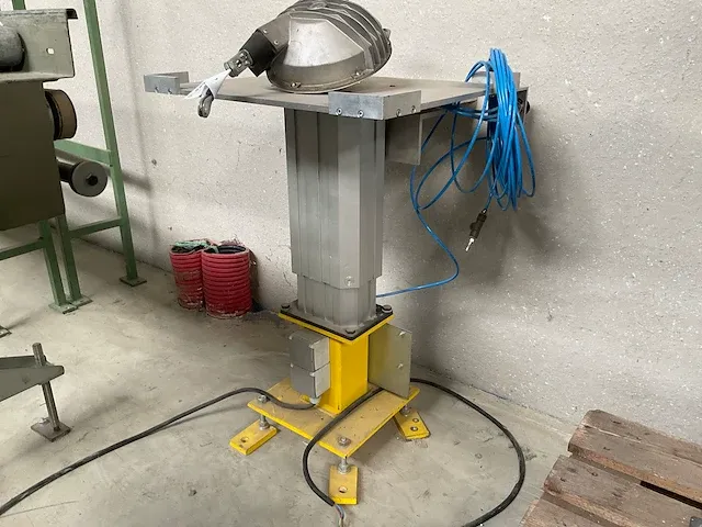 Pneumatisch verstelbare machinetafel - afbeelding 2 van  2