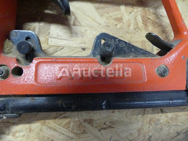 Pneumatische nietmachine en spijkermachine - afbeelding 7 van  9