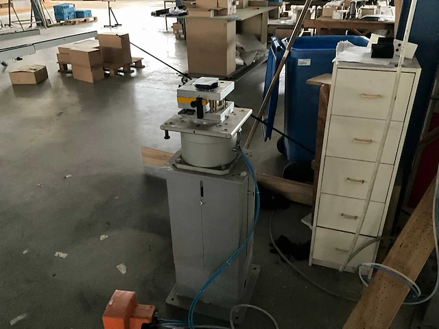 Pneumatische ponsmachine schüco 280 226 - afbeelding 2 van  5