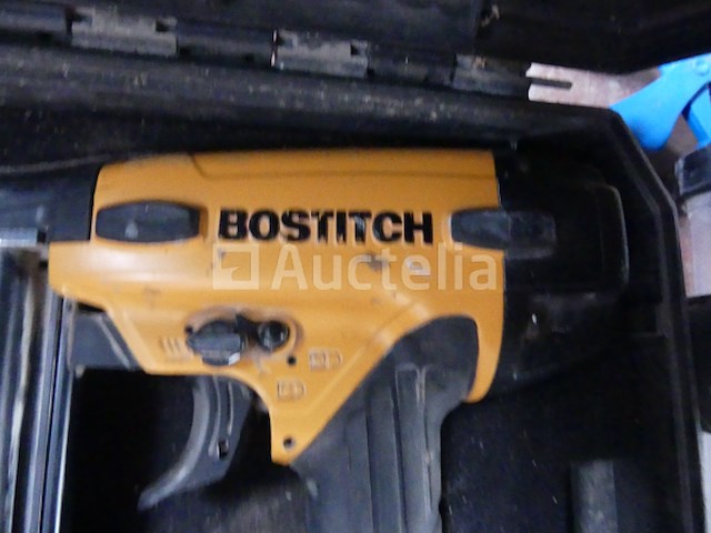 Pneumatische spijkermachine en 2 siliconen pistool - afbeelding 10 van  11