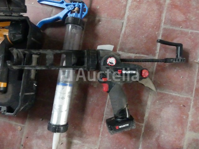 Pneumatische spijkermachine en 2 siliconen pistool - afbeelding 8 van  11