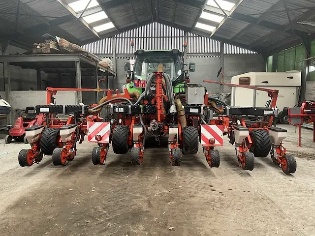 Pneumatische zaaimachine kuhn planter 2 compleet met kuhn venta - afbeelding 1 van  42