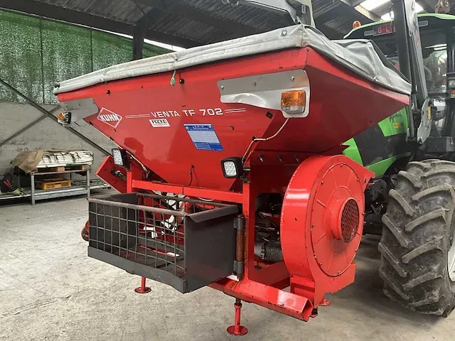 Pneumatische zaaimachine kuhn planter 2 compleet met kuhn venta - afbeelding 32 van  42