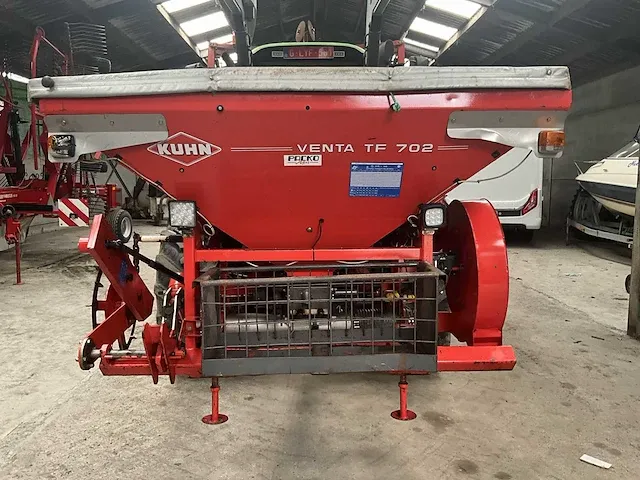 Pneumatische zaaimachine kuhn planter 2 compleet met kuhn venta - afbeelding 33 van  42