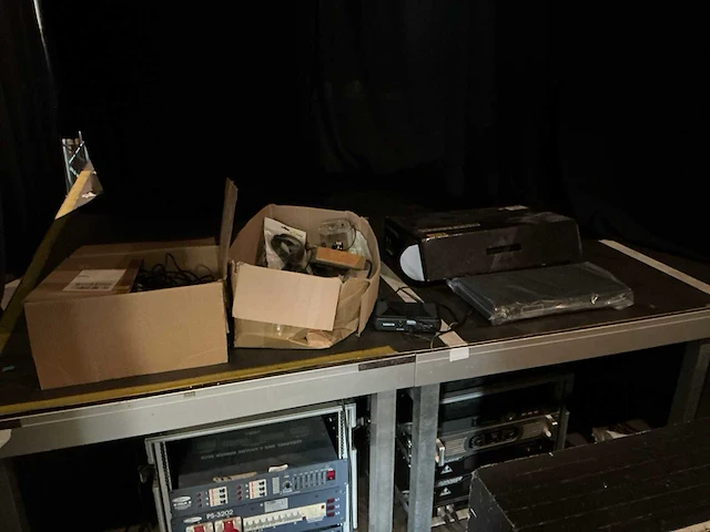 Podium met truss opstelling - afbeelding 6 van  16