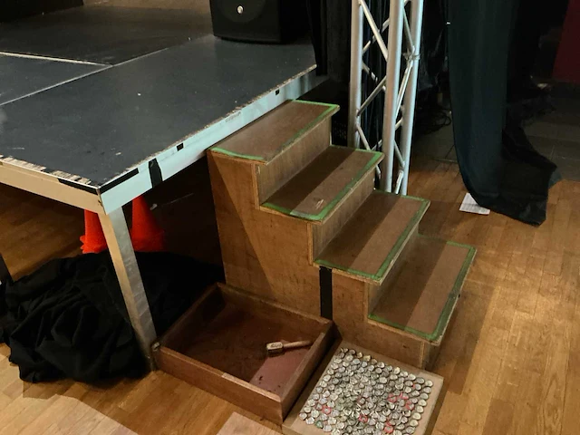 Podium met truss opstelling - afbeelding 7 van  16