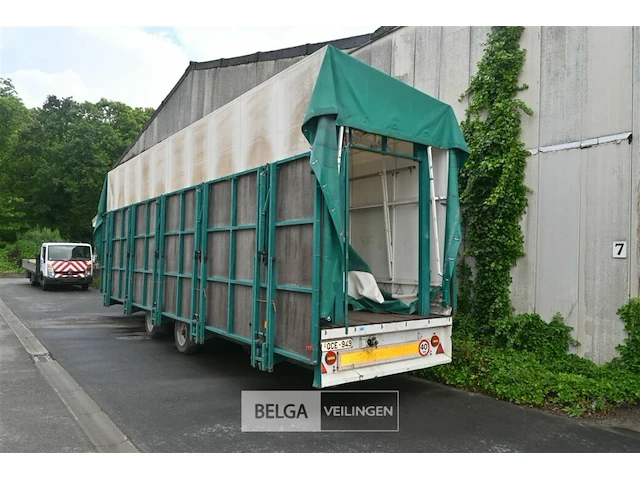 Podiumwagen + stoelen - afbeelding 1 van  16