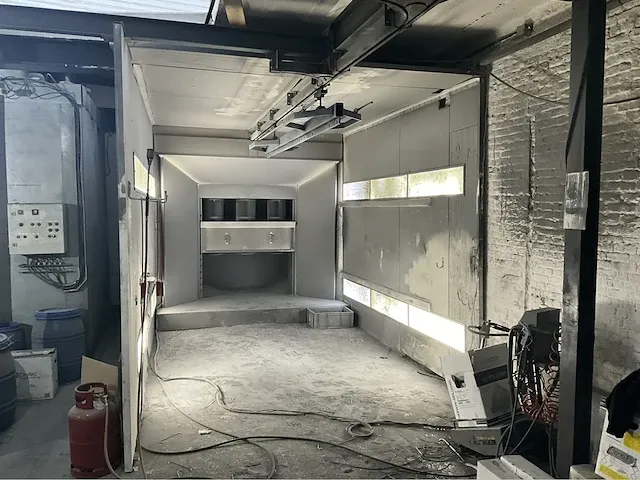 Poederlakinstallatie - afbeelding 1 van  12