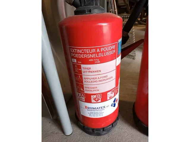 Poedersnelblussers brumatex. 4 stuks - afbeelding 2 van  2