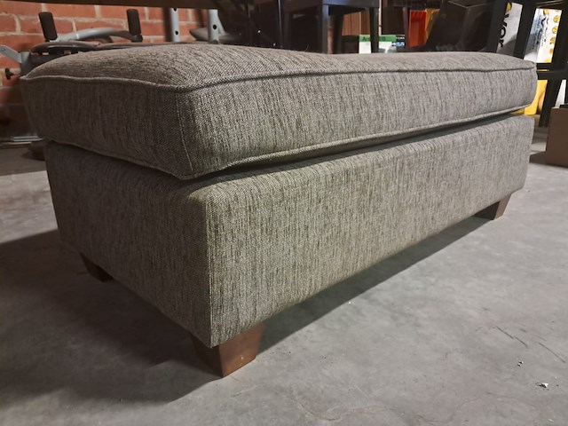 Poef groot ( l 1120mm b 600mm h 440mm ) - afbeelding 2 van  2