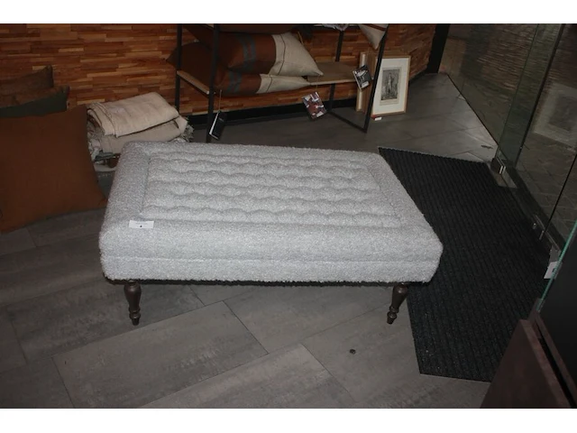 Poef nobilis, plaid libeco, 2 kussens libeco (10,12,31) - afbeelding 3 van  6