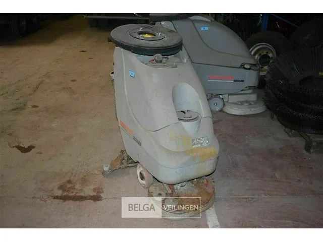 Poetsmachine comoc ecolab type abila 42 - afbeelding 8 van  11