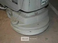 Poetsmachine comoc ecolab type abila 42 - afbeelding 9 van  11
