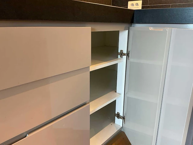 Poggen pohl inbouwkeuken - afbeelding 16 van  19