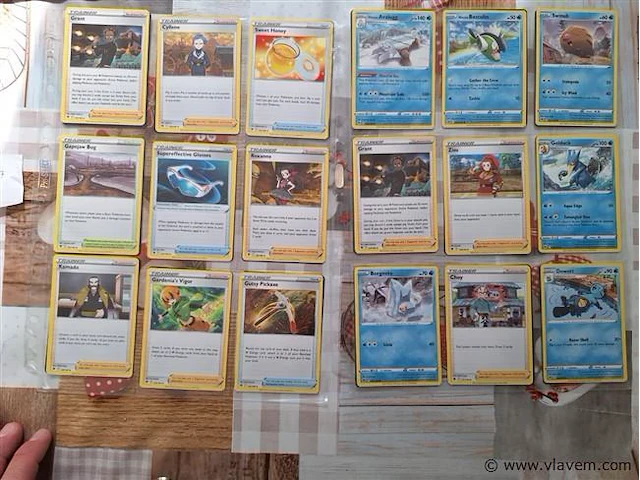 Pokémon cards - afbeelding 1 van  7