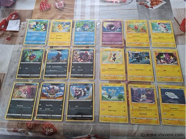 Pokémon cards - afbeelding 1 van  7