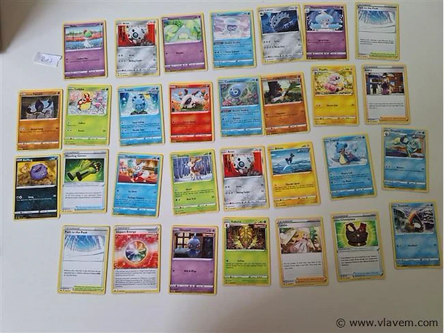 Pokémon cards - afbeelding 1 van  9