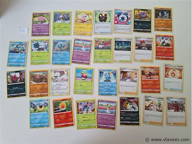 Pokémon cards - afbeelding 1 van  9